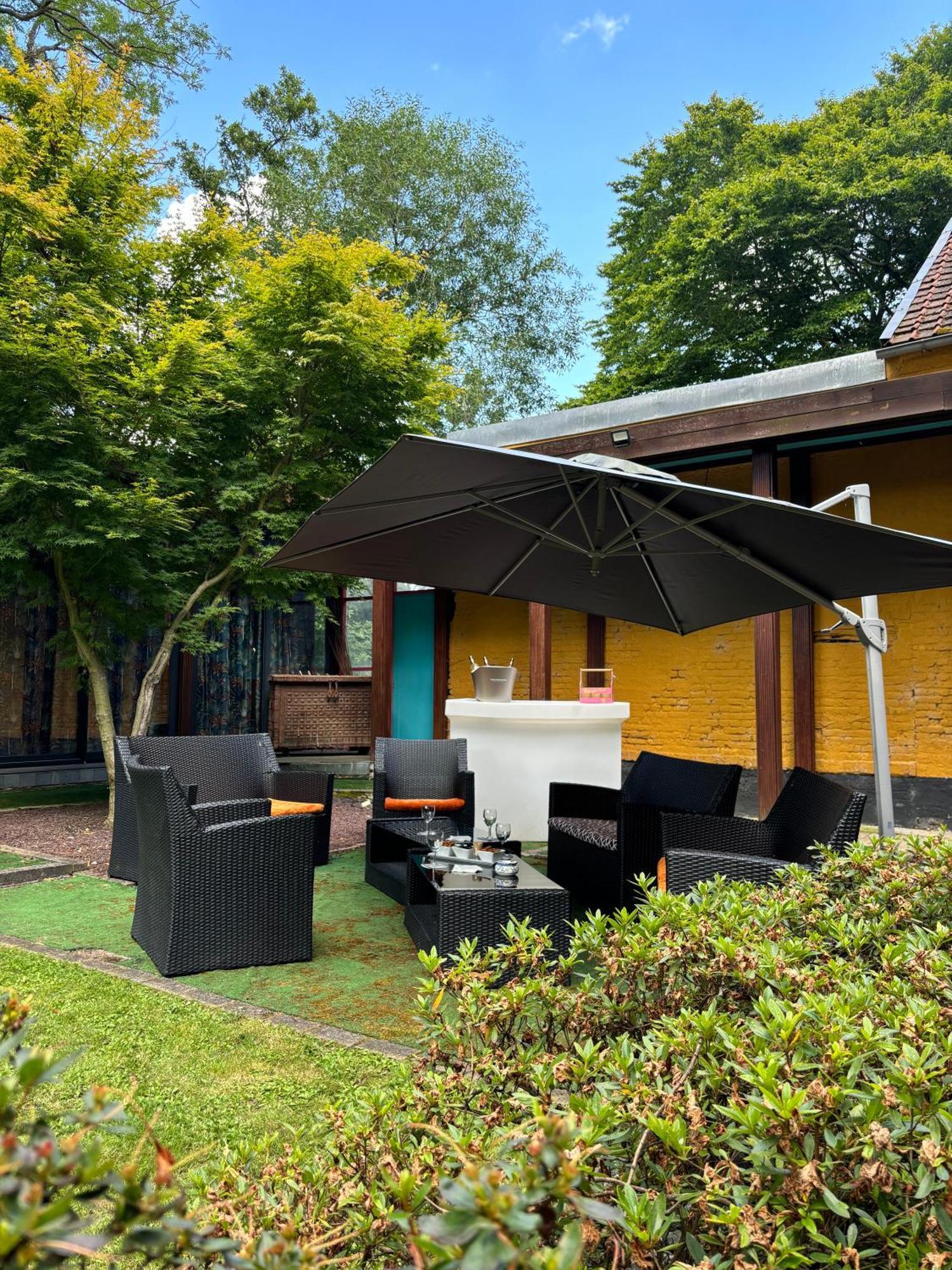 Logis Hotel-Restaurant - Le Moulin D'Artres Exterior photo